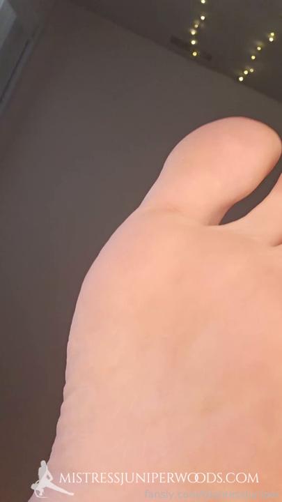 GiantessJuniper – POV Tiny Gets Teased and Stomped