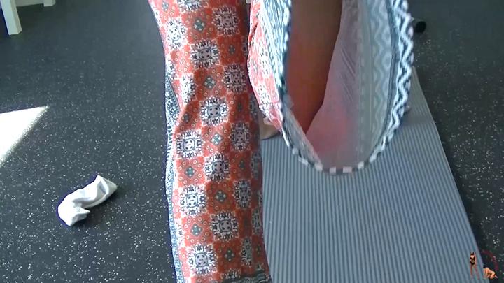 Princess Ivory – Ivory Soles Humiliates Her Looser Foot Boy