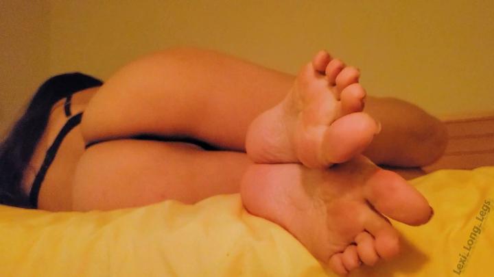 Lexi Long Legs – Bedtime Toes In Your Face